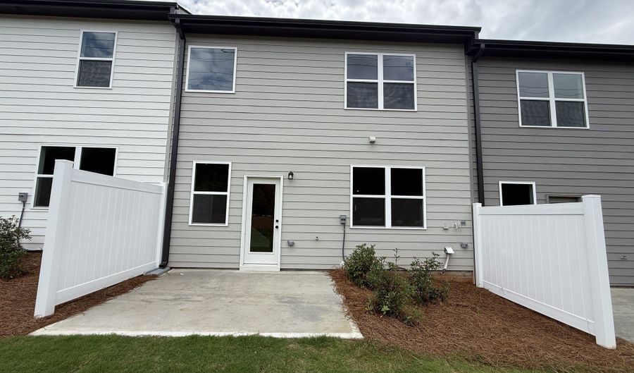 321 Brook Landing Cir, Auburn, GA 30011 - 3 Beds, 3 Bath