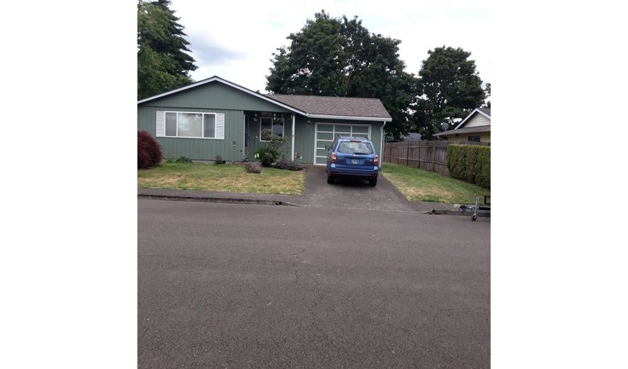 560 MAPLE St, Aumsville, OR 97325 - 3 Beds, 1 Bath