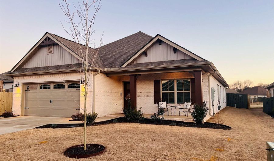 21858 Shearwater Dr, Athens, AL 35613 - 3 Beds, 3 Bath