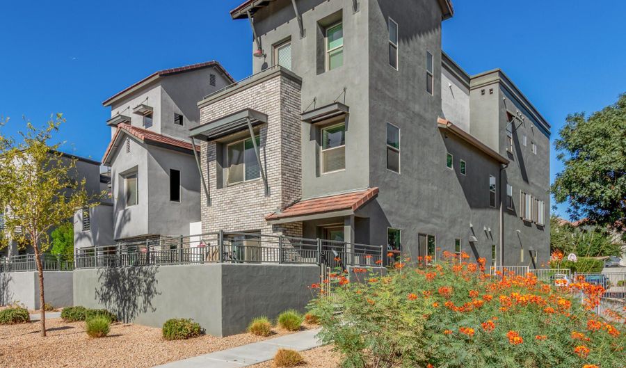 300 N GILA SPRINGS Blvd 144, Chandler, AZ 85226 - 4 Beds, 2 Bath