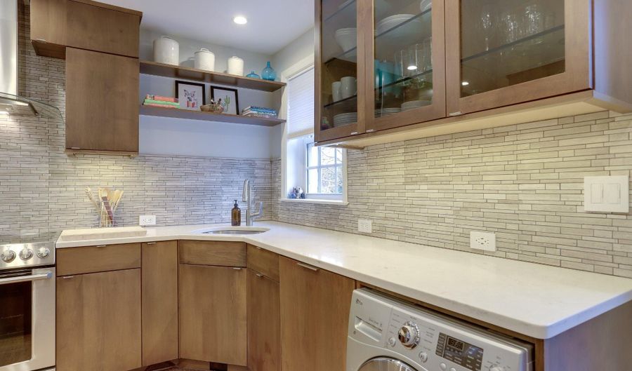 2906 13TH St S 6-1, Arlington, VA 22204 - 1 Beds, 1 Bath