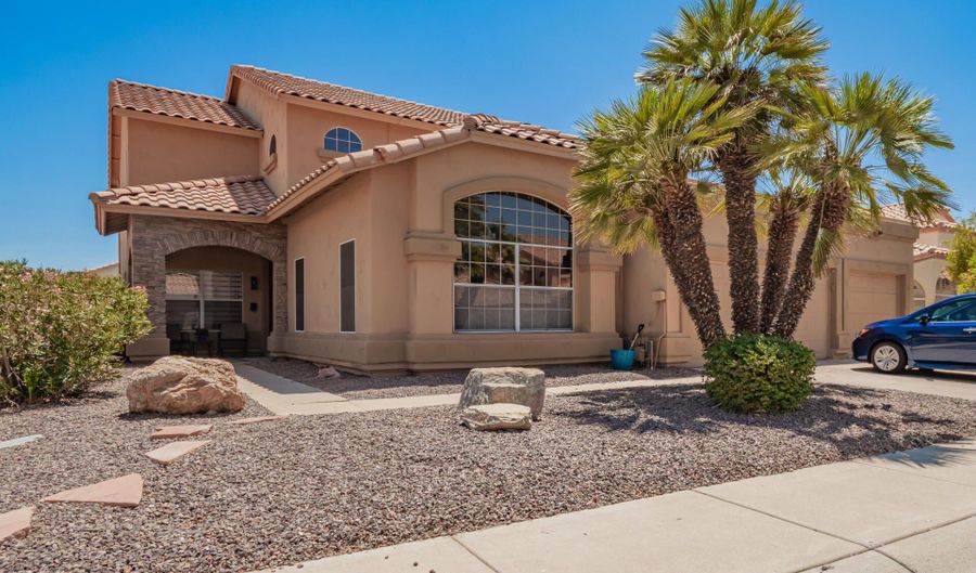1751 W MULBERRY Dr, Chandler, AZ 85286 - 4 Beds, 3 Bath