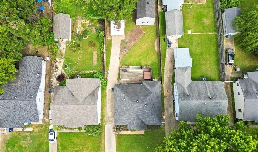 3850 Greenway Pl, Shreveport, LA 71105 - 3 Beds, 1 Bath