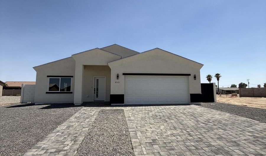 8515 W PINEVETA Dr, Arizona City, AZ 85123 - 3 Beds, 2 Bath