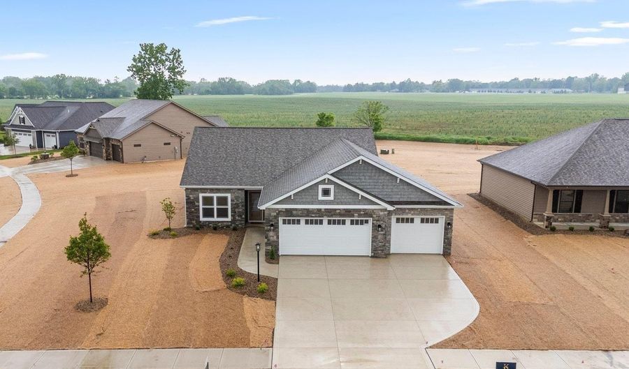 2001 Bogey Ct, Auburn, IN 46706 - 3 Beds, 2 Bath