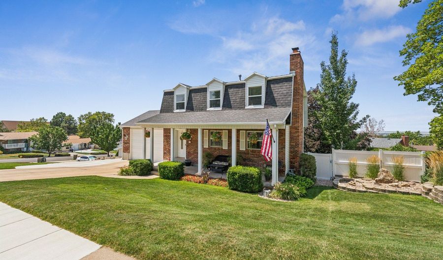 747 EASTHILLS, Bountiful, UT 84010 - 3 Beds, 2 Bath