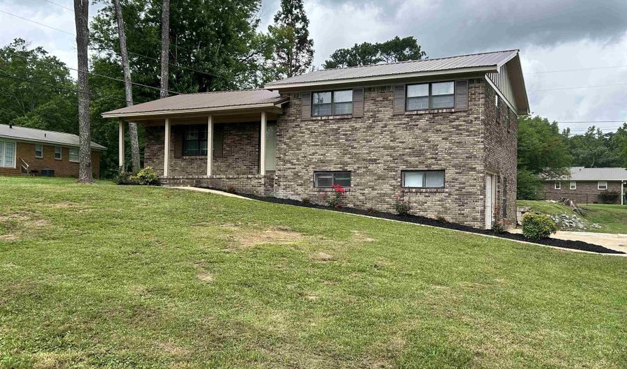 1101 6th Pl NE, Arab, AL 35016 - 3 Beds, 2 Bath