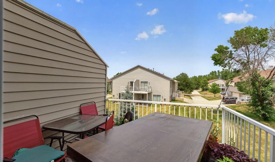 15894 Gooseberry Way, Apple Valley, MN 55124 - 3 Beds, 2 Bath