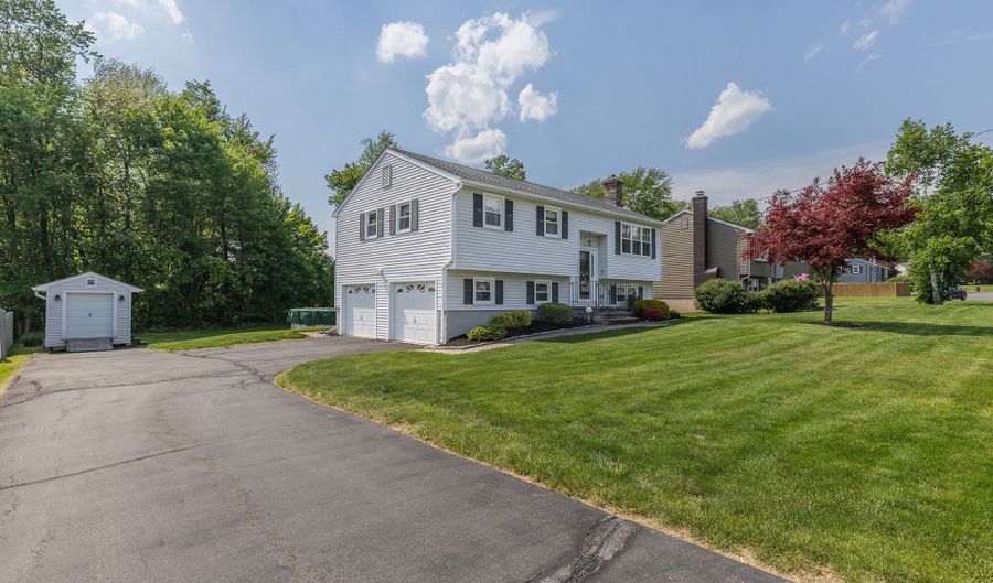 14 Hotchkiss Dr, Bristol, CT 06010 - 3 Beds, 2 Bath