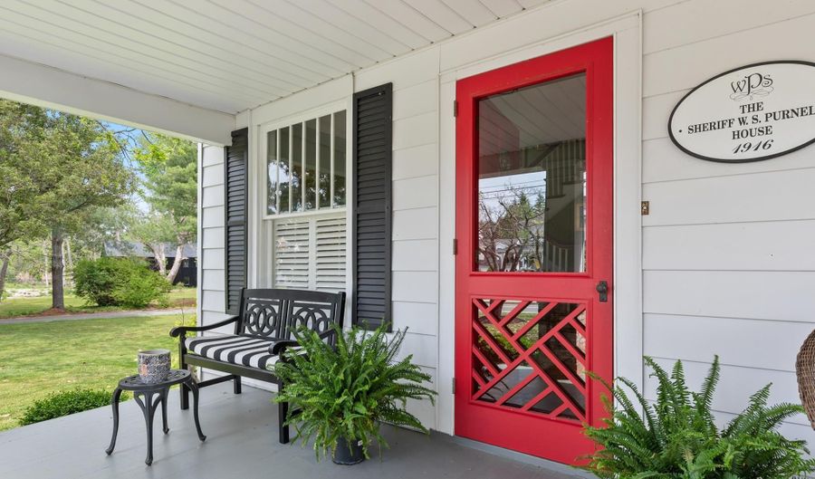 417 S MAIN St, Berlin, MD 21811 - 4 Beds, 3 Bath