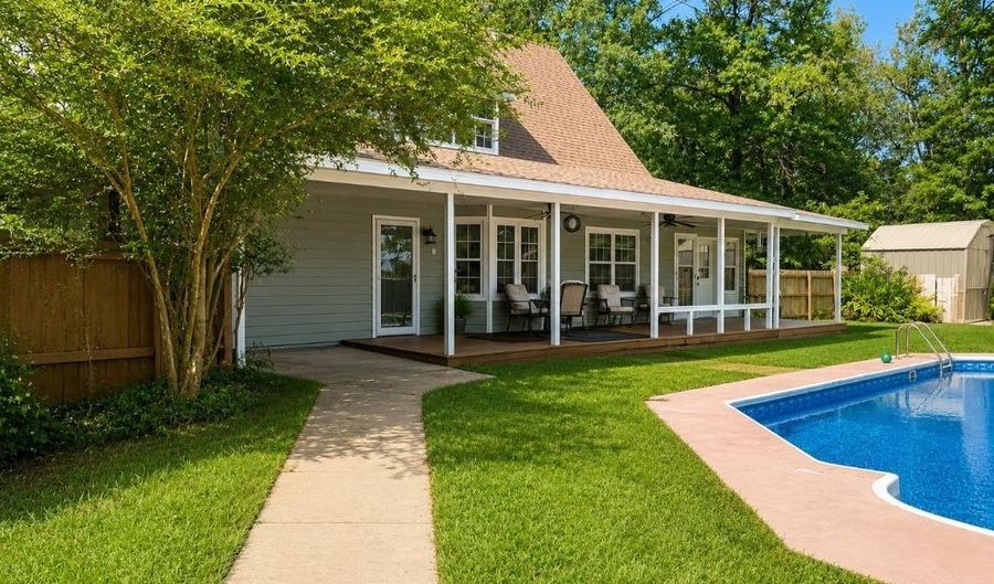 1251 Oak Pl, Ashdown, AR 71822 - 3 Beds, 2 Bath