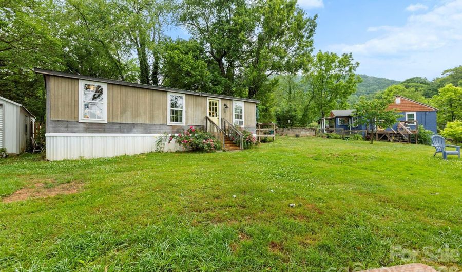 4 Mountain View Rd, Asheville, NC 28805 - 5 Beds, 3 Bath