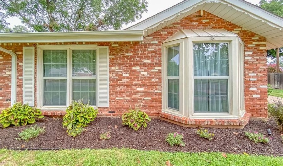 2032 Regent Dr, Abilene, TX 79605 - 3 Beds, 3 Bath