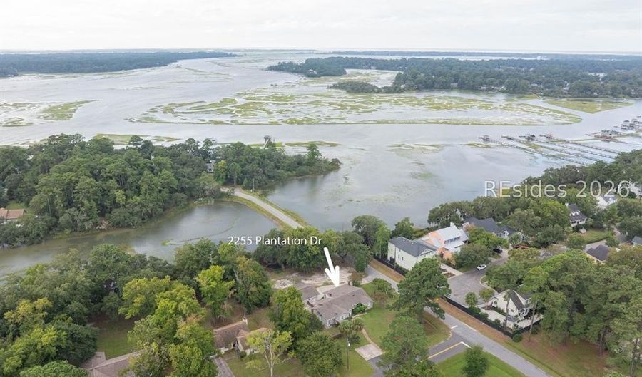 2255 Plantation Dr, Beaufort, SC 29902 - 3 Beds, 4 Bath
