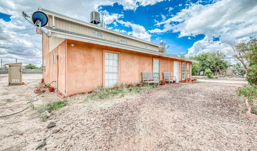 11581 Valle Verde Rd, Socorro, TX 79927 - 7 Beds, 3 Bath