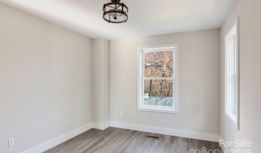 3 Fourth St, Asheville, NC 28803 - 3 Beds, 3 Bath