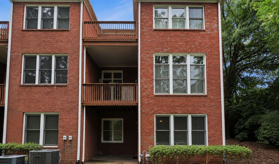 3011 Riverstone Trl 8, Atlanta, GA 30339 - 3 Beds, 4 Bath