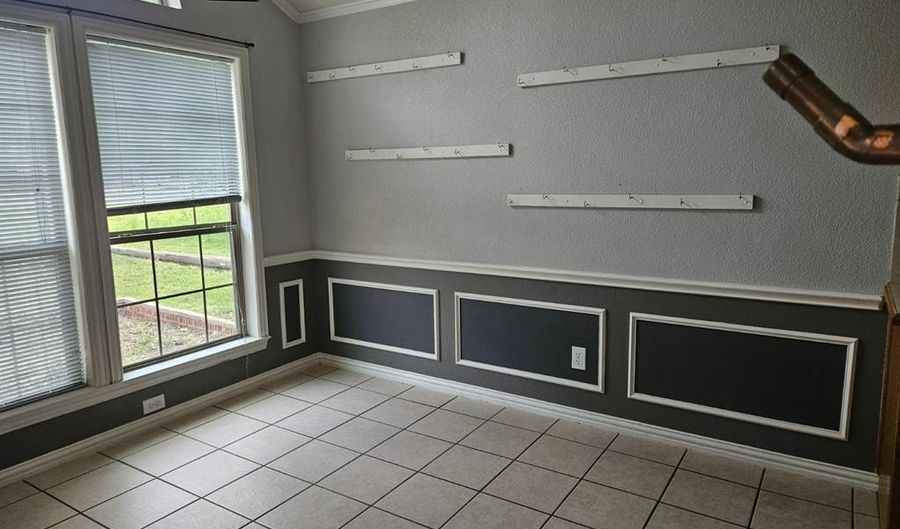 612 S Interurban St, Anna, TX 75409 - 4 Beds, 2 Bath