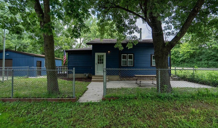 42782 N Lake Ave, Antioch, IL 60002 - 3 Beds, 1 Bath