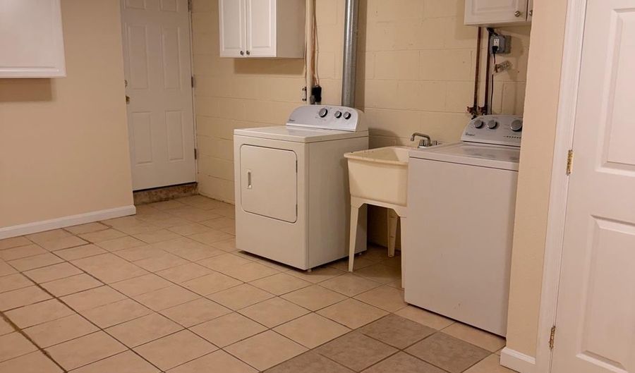 4035 SAINT MONICA Dr, Baltimore, MD 21222 - 3 Beds, 1 Bath