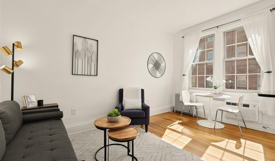 3022 WISCONSIN Ave NW 208, Washington, DC 20016 - 1 Beds, 1 Bath