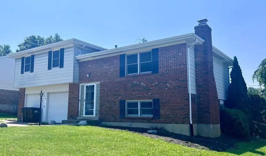 5165 Dundas Dr, Delhi, OH 45238 - 3 Beds, 3 Bath