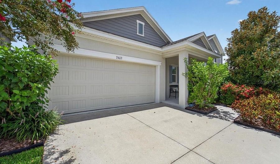 7403 SUNGOLD MEADOW Ct, Apollo Beach, FL 33572 - 3 Beds, 2 Bath