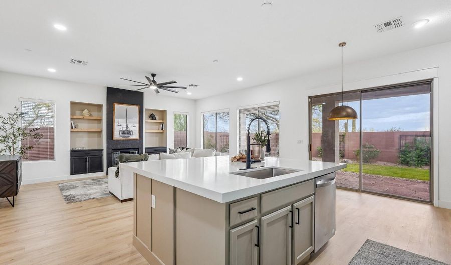 40614 N HARBOUR TOWN Ct, Anthem, AZ 85086 - 5 Beds, 4 Bath