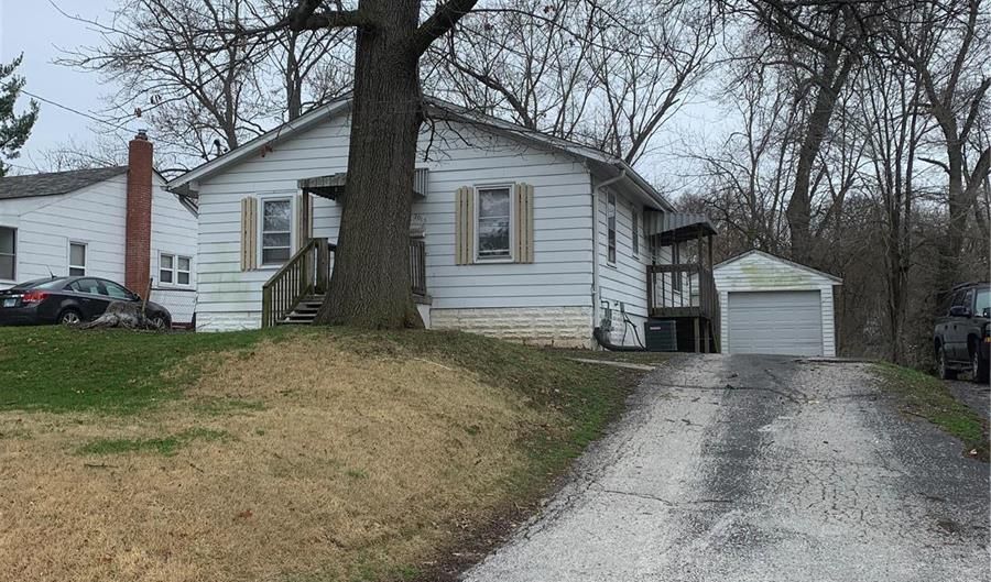 2015 Hazel St, Alton, IL 62002 - 2 Beds, 1 Bath