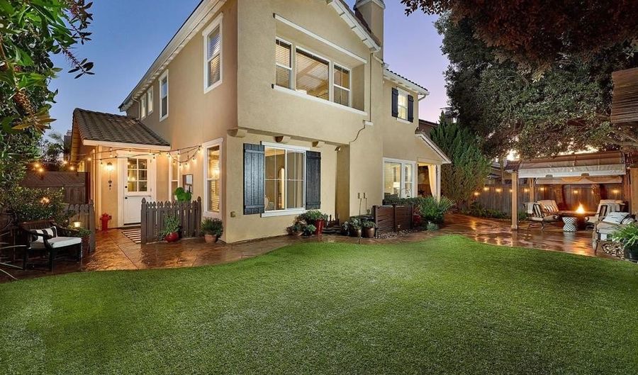 2588 Ingleton Ave, Carlsbad, CA 92009 - 5 Beds, 5 Bath