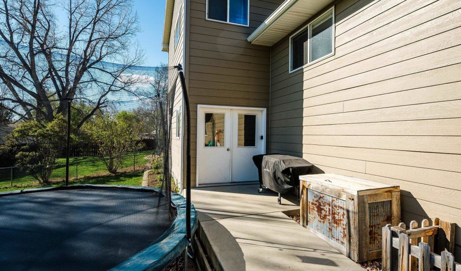 703 Circle Dr, Buffalo, WY 82834 - 4 Beds, 3 Bath