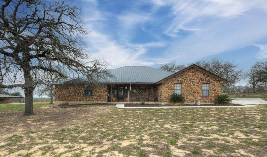 172 Home Pl, Adkins, TX 78101 - 3 Beds, 2 Bath