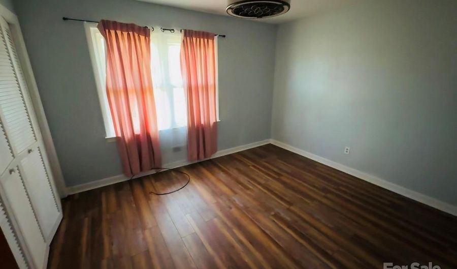 2480 Sumter Hwy, Bishopville, SC 29010 - 3 Beds, 3 Bath