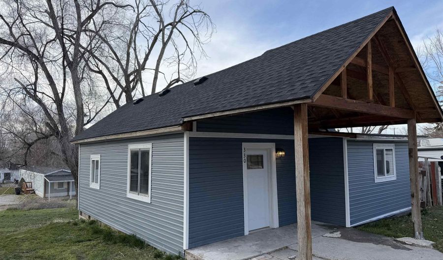 330 Garfield, American Falls, ID 83211 - 2 Beds, 1 Bath
