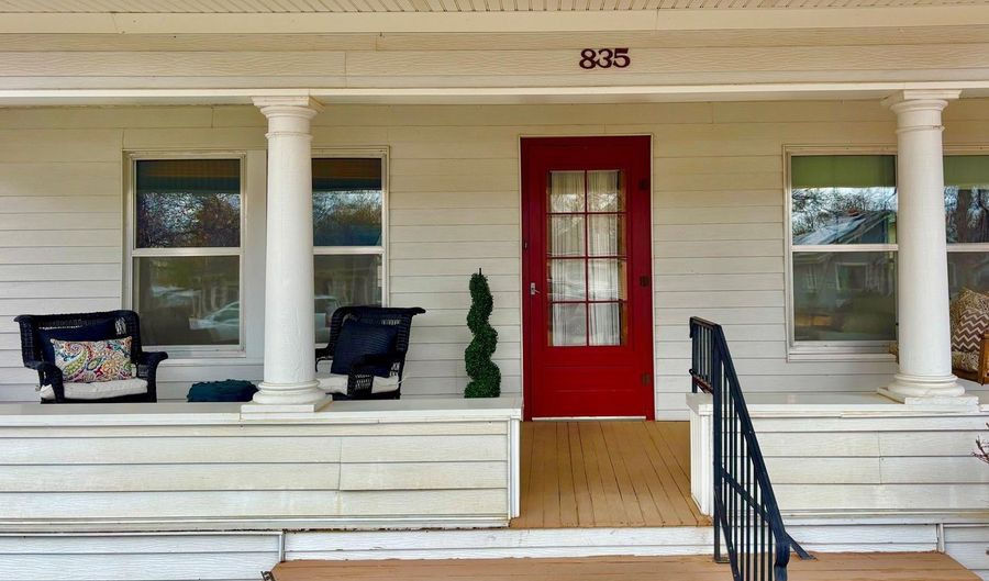 835 7th St, Berthoud, CO 80513 - 3 Beds, 1 Bath