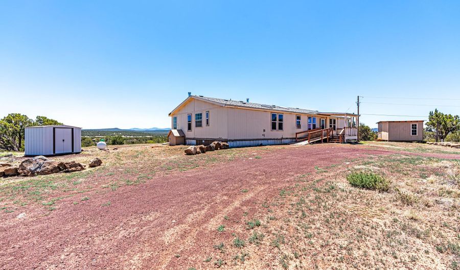 688 Stanford Dr, Concho, AZ 85924 - 4 Beds, 2 Bath