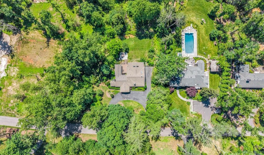 52 Forest Rd, Asheville, NC 28803 - 3 Beds, 3 Bath