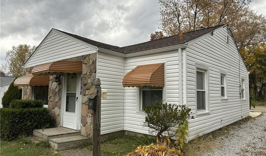 1381 Dover Ave, Akron, OH 44320 - 3 Beds, 1 Bath