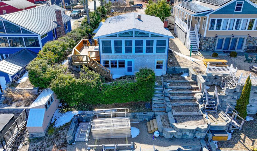 18 S Beach St, Sebago, ME 04029 - 3 Beds, 1 Bath
