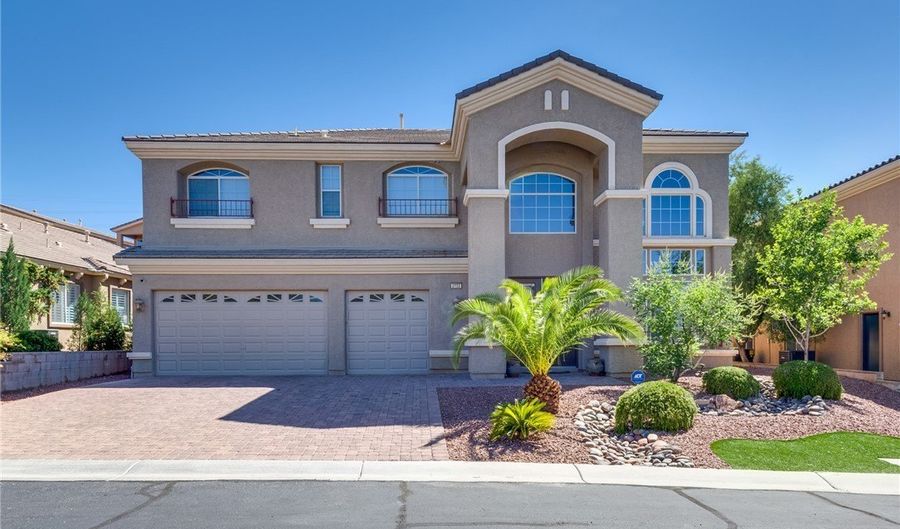 2733 Kingclaven Dr, Henderson, NV 89044 - 4 Beds, 4 Bath