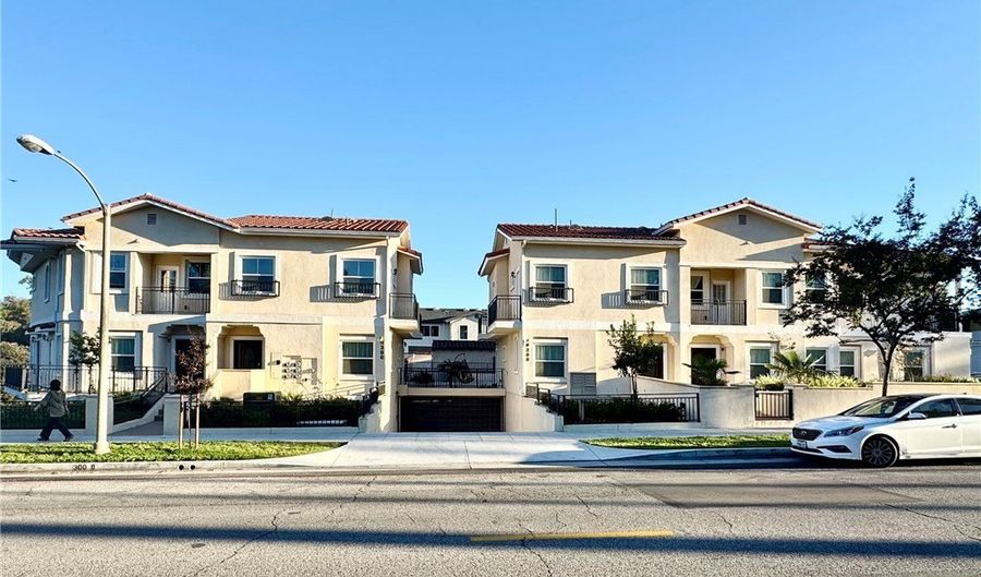 300 E Alhambra Rd E, Alhambra, CA 91801 - 2 Beds, 3 Bath