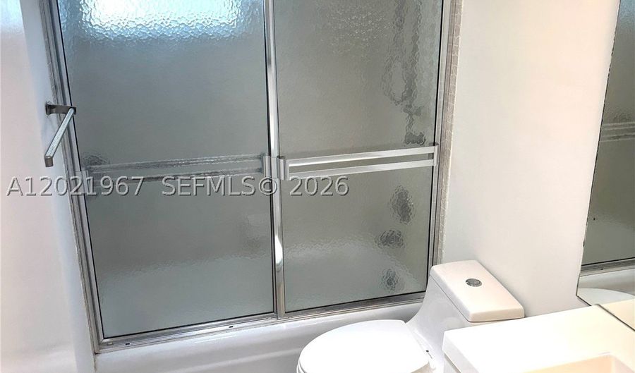 9501 E Bay Harbor Dr 5B, Bay Harbor Islands, FL 33154 - 2 Beds, 2 Bath