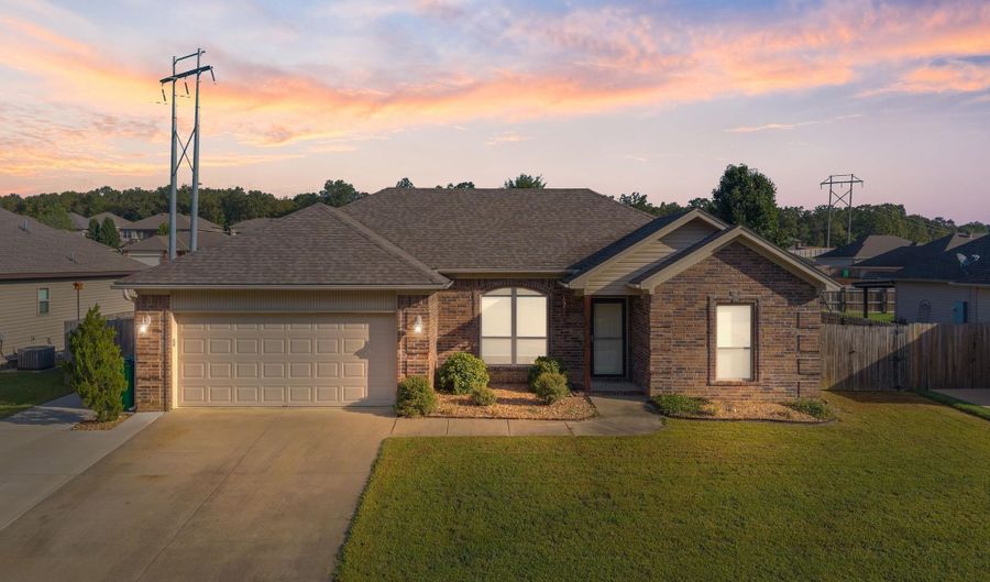 236 Creek View Dr, Austin, AR 72007 - 3 Beds, 2 Bath