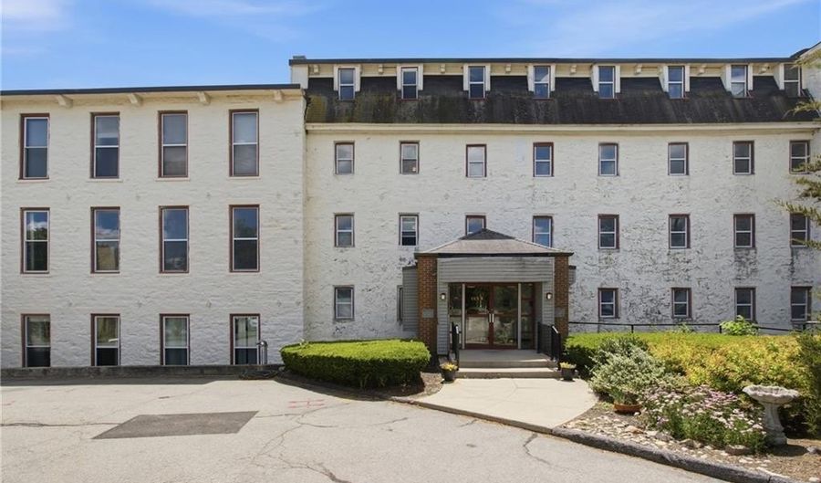 494 Woonasquatucket Ave 411, North Providence, RI 02911 - 1 Beds, 2 Bath