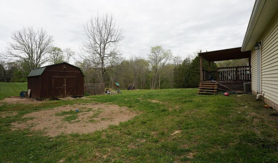 54 Maddox Ln, Bedford, IN 47421 - 3 Beds, 2 Bath