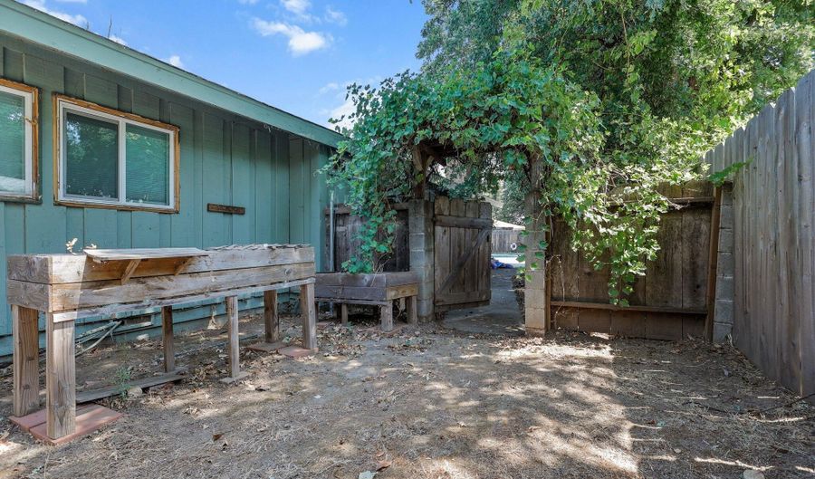 3371 Bardick Rd, Anderson, CA 96007 - 3 Beds, 2 Bath