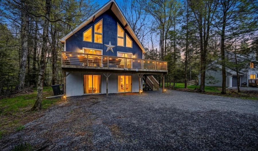148 Pocono Rd, Albrightsville, PA 18210 - 4 Beds, 3 Bath