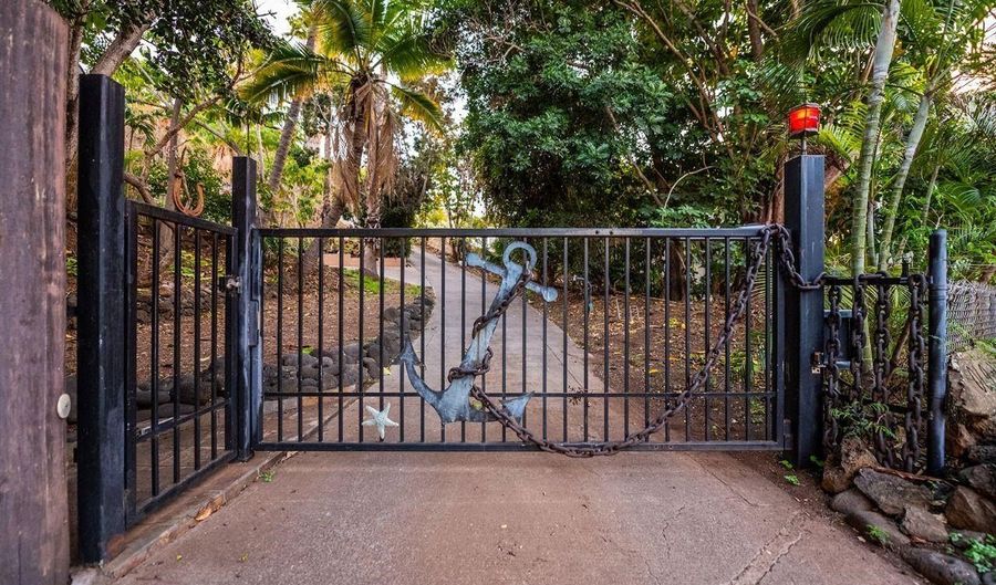 758 Lanina Pl, Kihei, HI 96753 - 3 Beds, 3 Bath