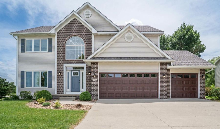 2904 Bayberry Rd, Ames, IA 50014 - 4 Beds, 3 Bath