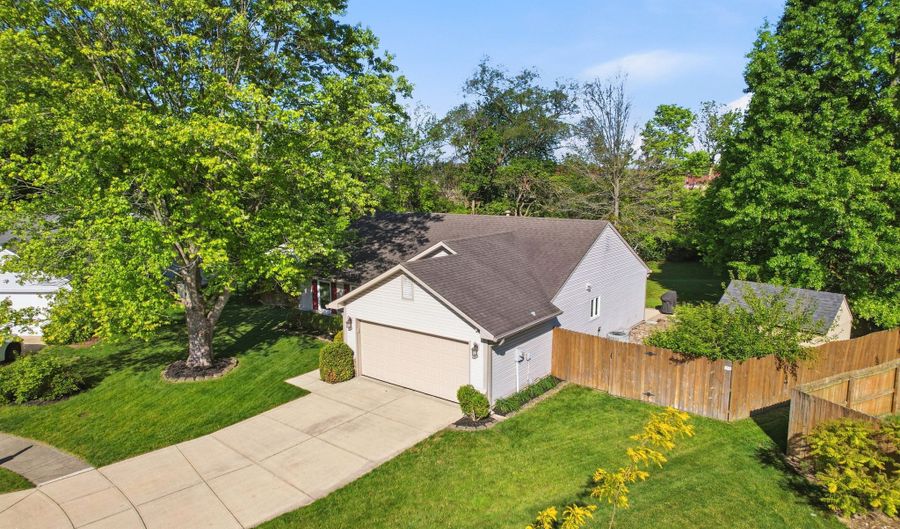 7255 Woodmill Ct, Avon, IN 46123 - 3 Beds, 2 Bath